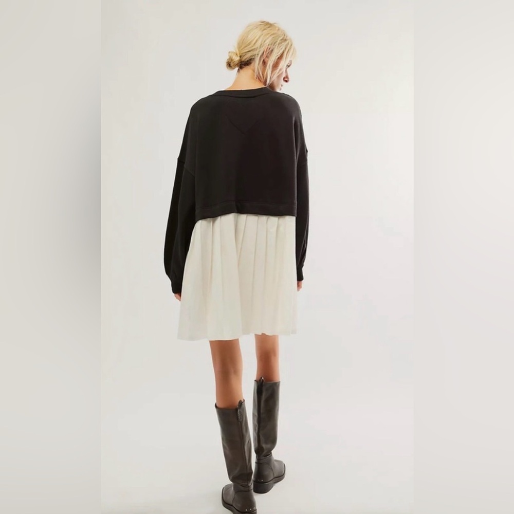 FREE PEOPLE ELEANOR HEART STITCHING PLEATED SWEATSHIRT TUNIC  - small